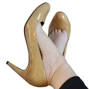 Kors Michael Kors Patent Leather Nude Heels Shoes Pumps Women's WOMAN'S 8½ M
